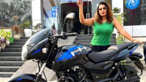 Bajaj Pulsar 125 बाइक दे रही आरामदायक सुविधा के साथ तगड़ी इंजन और साथ ही बेहतरीन रंगो साथ…