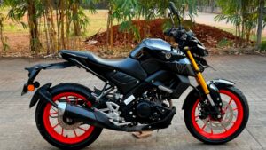 Yamaha MT 15 V2 दमदार माइलेज के साथ दे रही है खतरनाक इंजन जो कि टेक्नोलॉजी से हैं भरपूर जानिए.