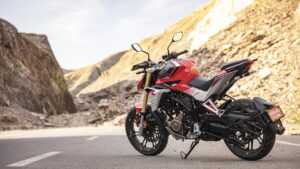 पावरफुल इंजन हो या स्मार्ट फीचर्स, हर मामले में Hero Xtreme 250R है सबसे बेहतर