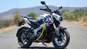 Bajaj Pulsar NS400Z में 400cc इंजन का साथ, हर सफर को बनाए आरामदायक और खास