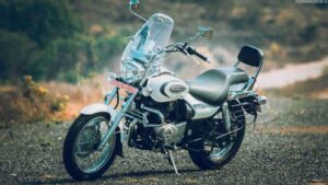 Bajaj Avenger Street 220. रॉयल लुक, पावरफुल इंजन और फीचर्स के साथ बाजार में उपलब्ध