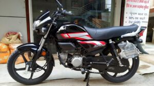 Hero HF 100 मोटरसाइकिल को खरीदना हुआ आसान, सिर्फ ₹7,000 की डाउन पेमेंट पर अपना बनाएं