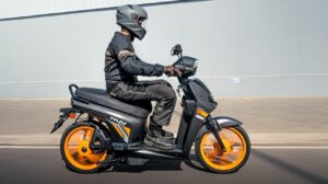BGauss RUV 350, स्पोर्टी लुक एडवांस्ड फीचर्स और 105KM रेंज का वादा