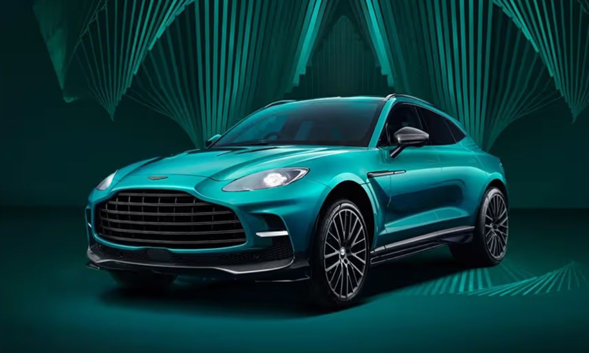 Aston Martin DBX S