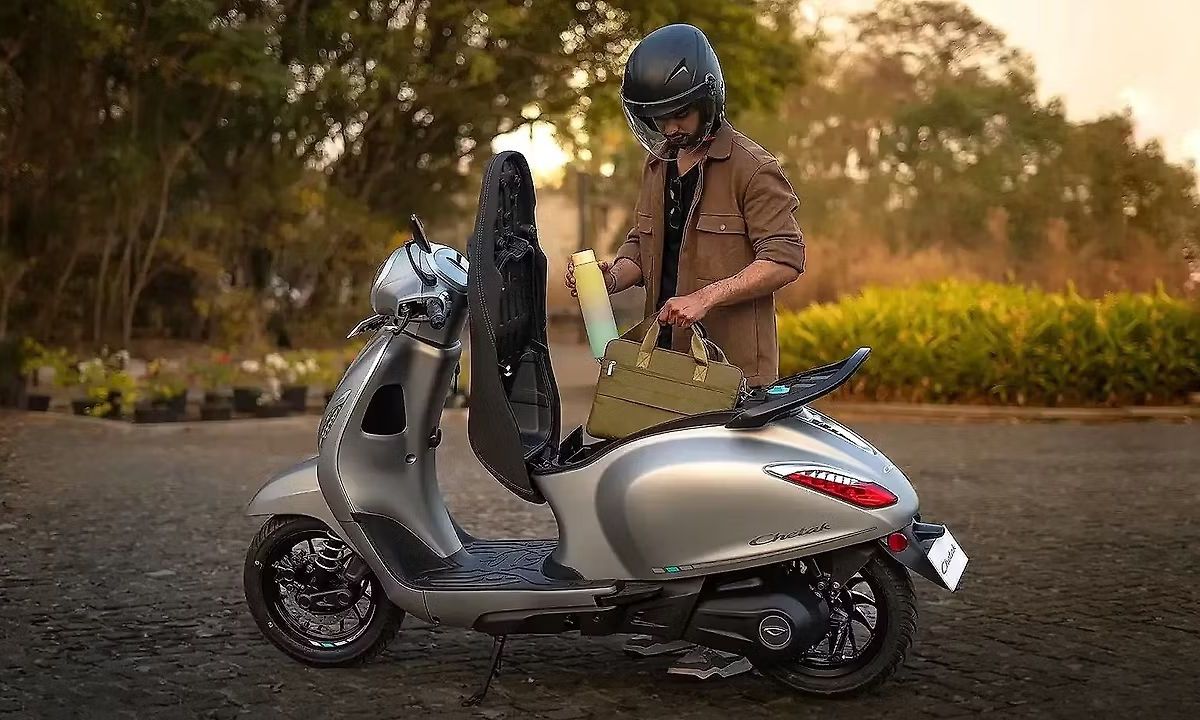 Bajaj Chetak 3503
